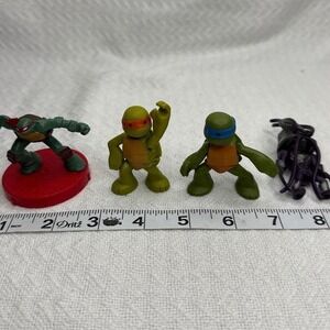 TMNT Teenage‎ Mutant Ninja Turtles Mini Figures Raphael Michelangelo